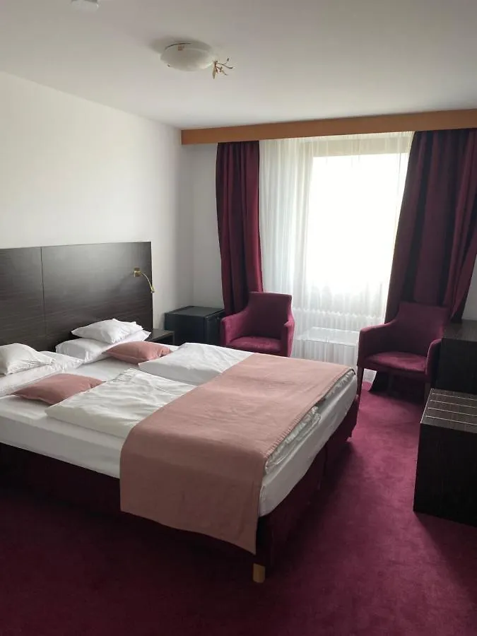 Hotel Montree Munich 3*,