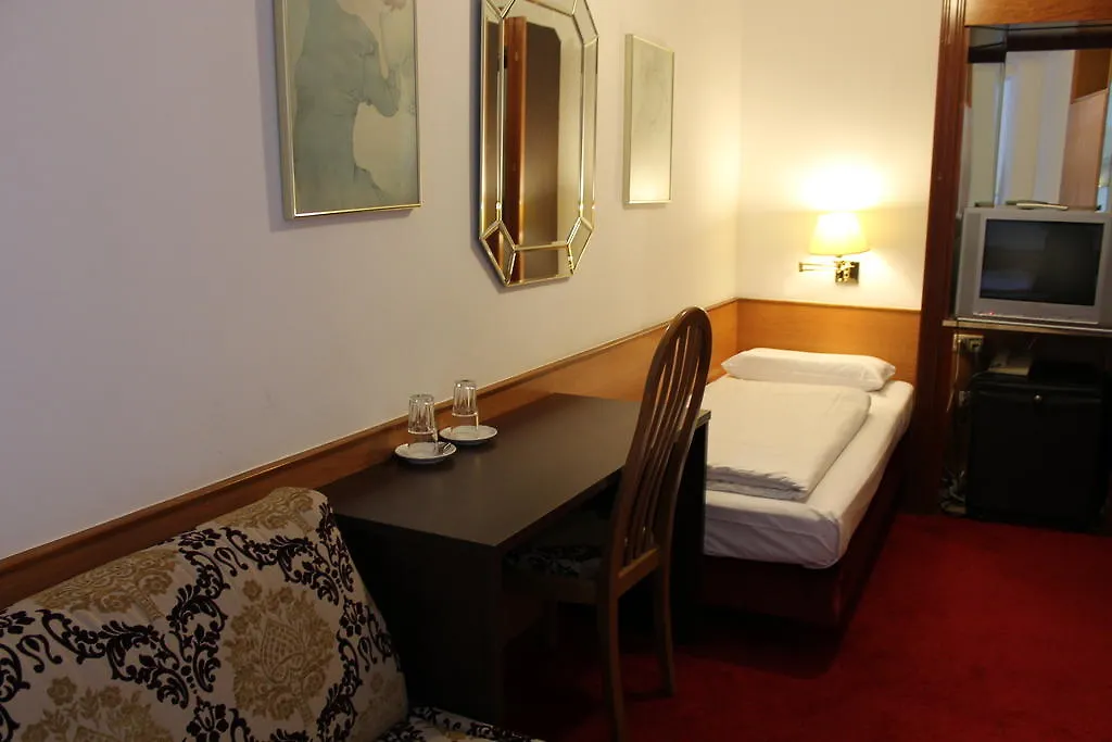 Hotel Montree Munich 3*,  Germany