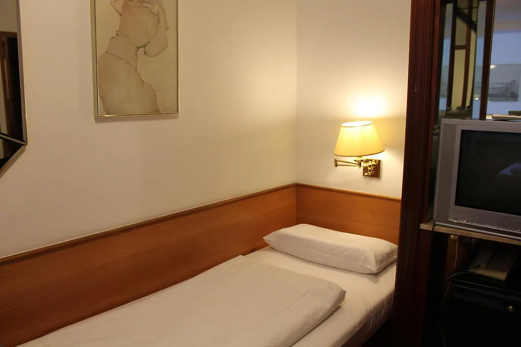 Hotel Montree Munich
